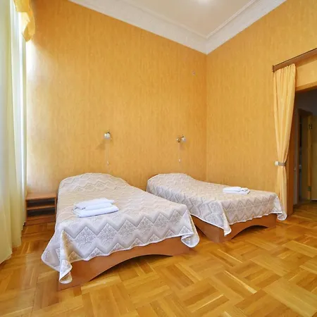 Hotel Oktiabrskaya